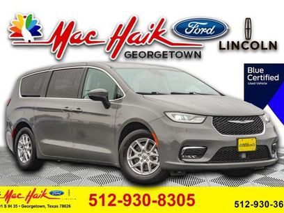 Used 2023 Chrysler Pacifica Touring-L