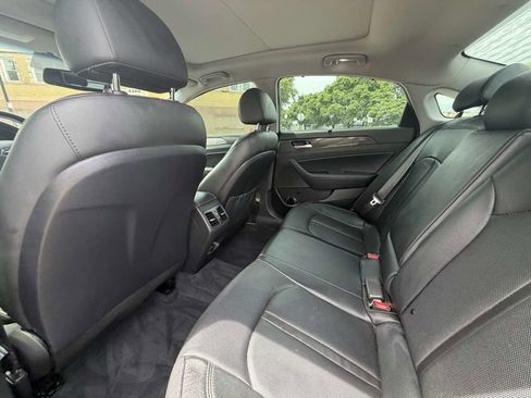 Used 2019 Hyundai Sonata Limited w/ Ultimate Package 04 FWD image 17
