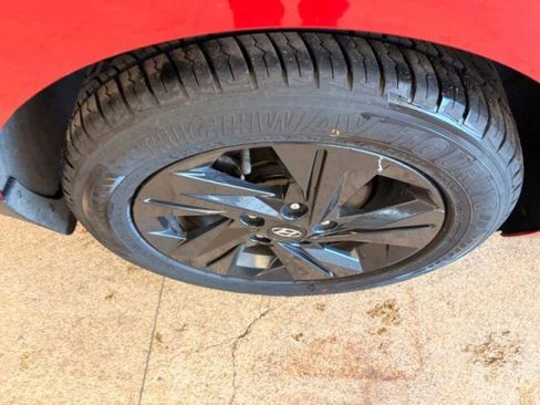 Used 2022 Hyundai Elantra SEL FWD image 34