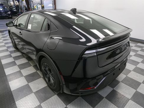 New 2026 Toyota Prius Plug-In Hybrid image 9