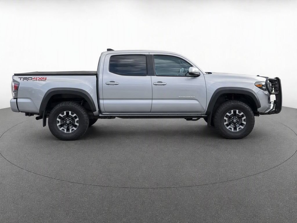 Used 2022 Toyota Tacoma TRD Off-Road w/ TRD Premium Off Road Package AWD/4WD image 8