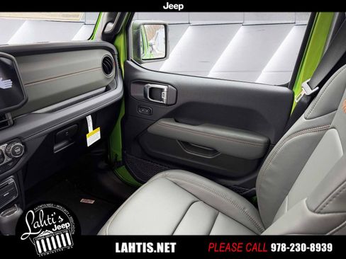 New 2026 Jeep Gladiator Mojave image 10