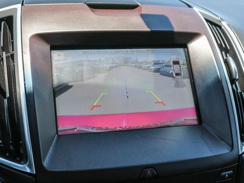 Used 2017 Ford Edge Titanium FWD image 25
