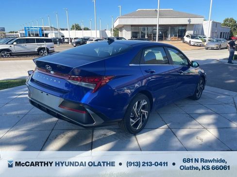 Certified 2025 Hyundai Elantra SEL FWD image 15