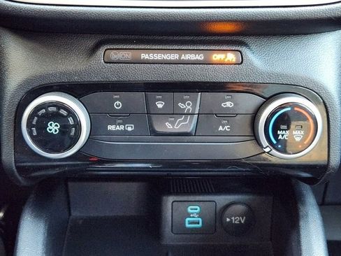 Certified 2022 Ford Escape SE image 17