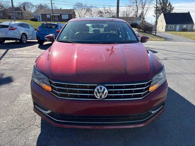 Used 2018 Volkswagen Passat 2.0T SE FWD image 3