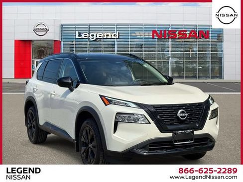 Certified 2023 Nissan Rogue SV w/ SV Premium B Package AWD/4WD image 1