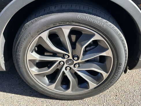 Used 2022 Lincoln Nautilus Reserve w/ Equipment Group 201A image 6