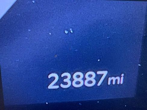 Used 2025 Kia Carnival SX Prestige image 36