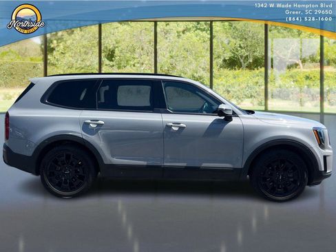 Used 2022 Kia Telluride SX w/ SX Prestige Package AWD/4WD image 11