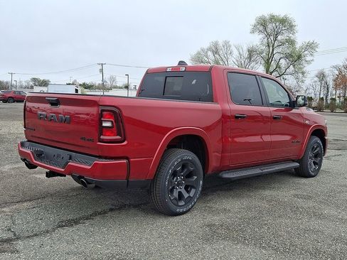 New 2026 RAM 1500 4x4 Crew Cab image 8