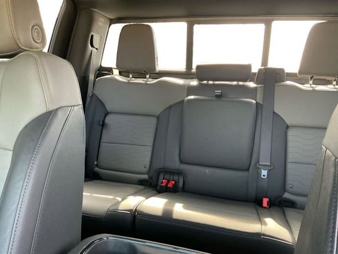 Used 2025 Chevrolet Silverado 1500 ZR2 w/ Technology Package image 13