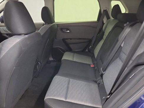 Certified 2023 Nissan Rogue SV FWD image 12