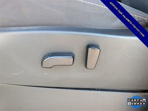 Used 2022 Nissan Frontier SV image 16