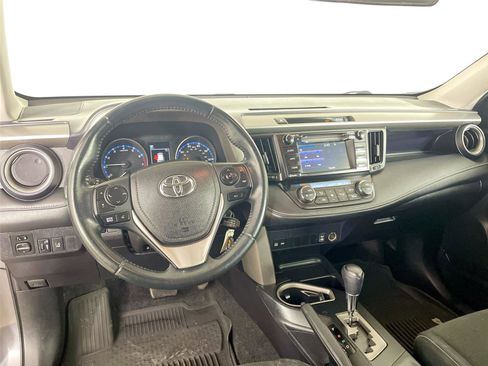 Used 2017 Toyota RAV4 XLE image 22