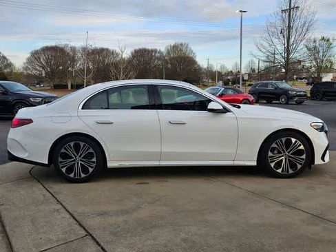 Used 2026 Mercedes-Benz E 350 4MATIC Sedan image 8