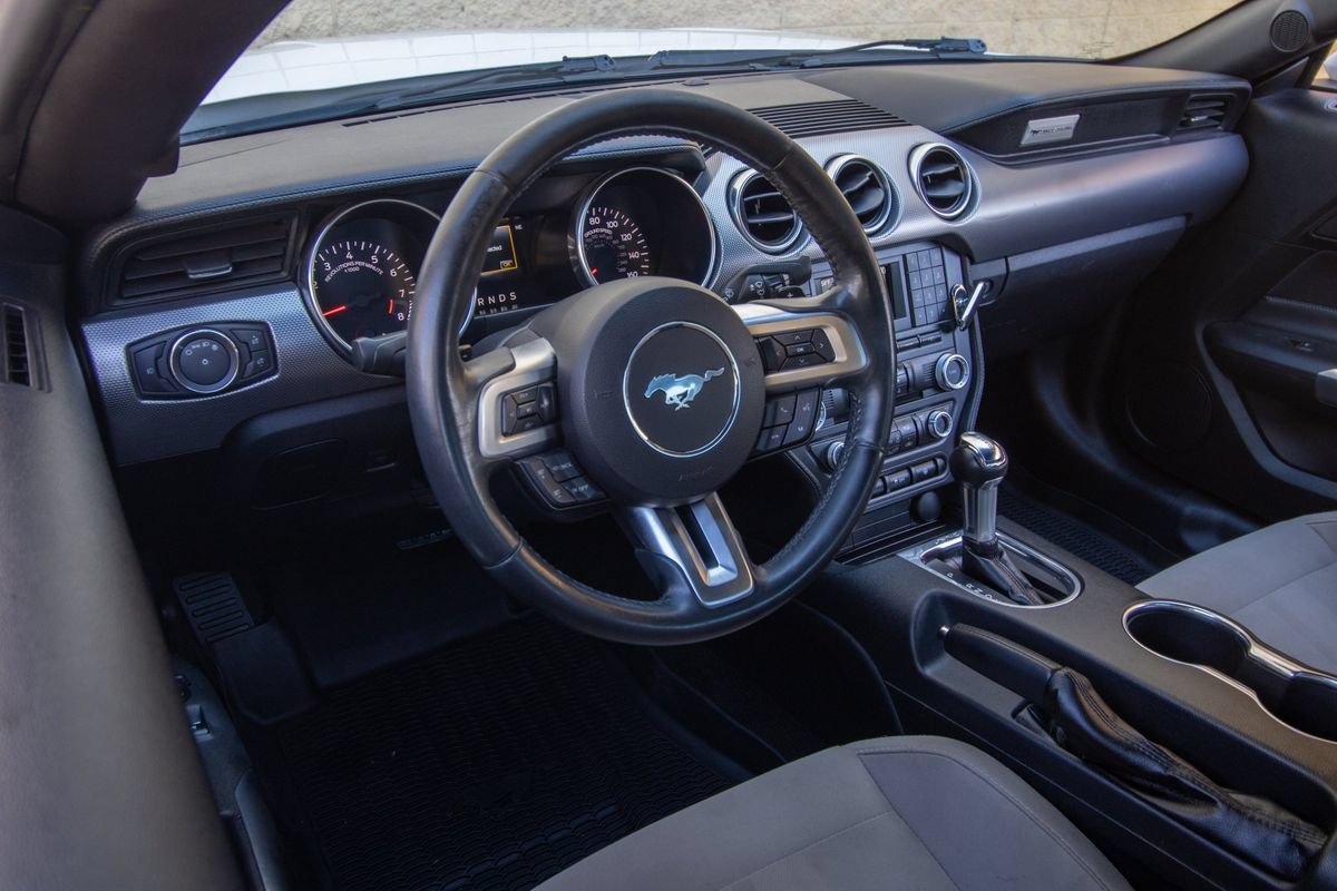 Used 2018 Ford Mustang GT RWD image 12