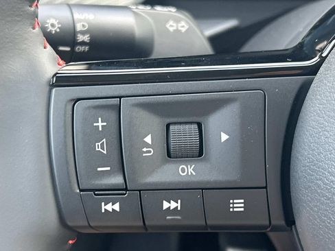 New 2026 Nissan Kicks SR w/ SR Premium Package FWD image 28