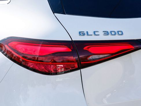 New 2026 Mercedes-Benz GLC 300 4MATIC image 8
