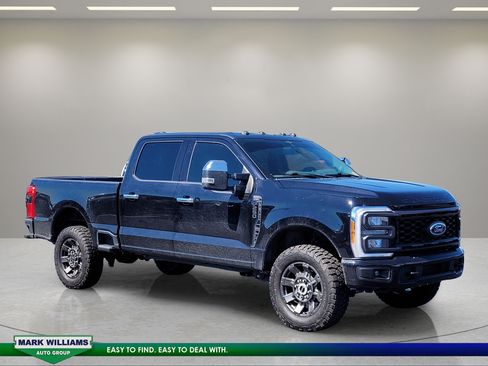 Used 2023 Ford F250 Lariat w/ Sport Appearance Package AWD/4WD image 2
