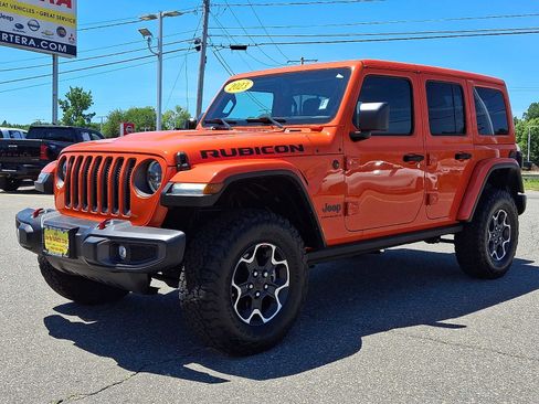 Used 2023 Jeep Wrangler Unlimited Rubicon w/ LED Lighting Group AWD/4WD image 3