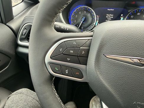 New 2026 Chrysler Pacifica Select image 19