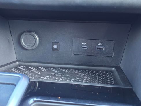 Used 2025 Nissan Pathfinder SL AWD/4WD image 31