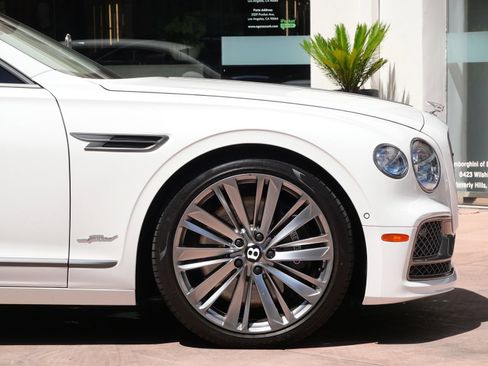 Used 2024 Bentley Flying Spur W12 AWD/4WD image 6