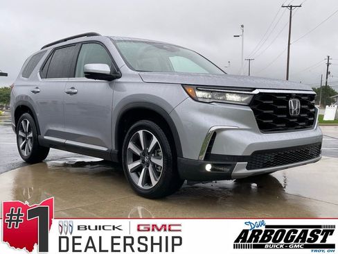 Used 2025 Honda Pilot Elite image 1