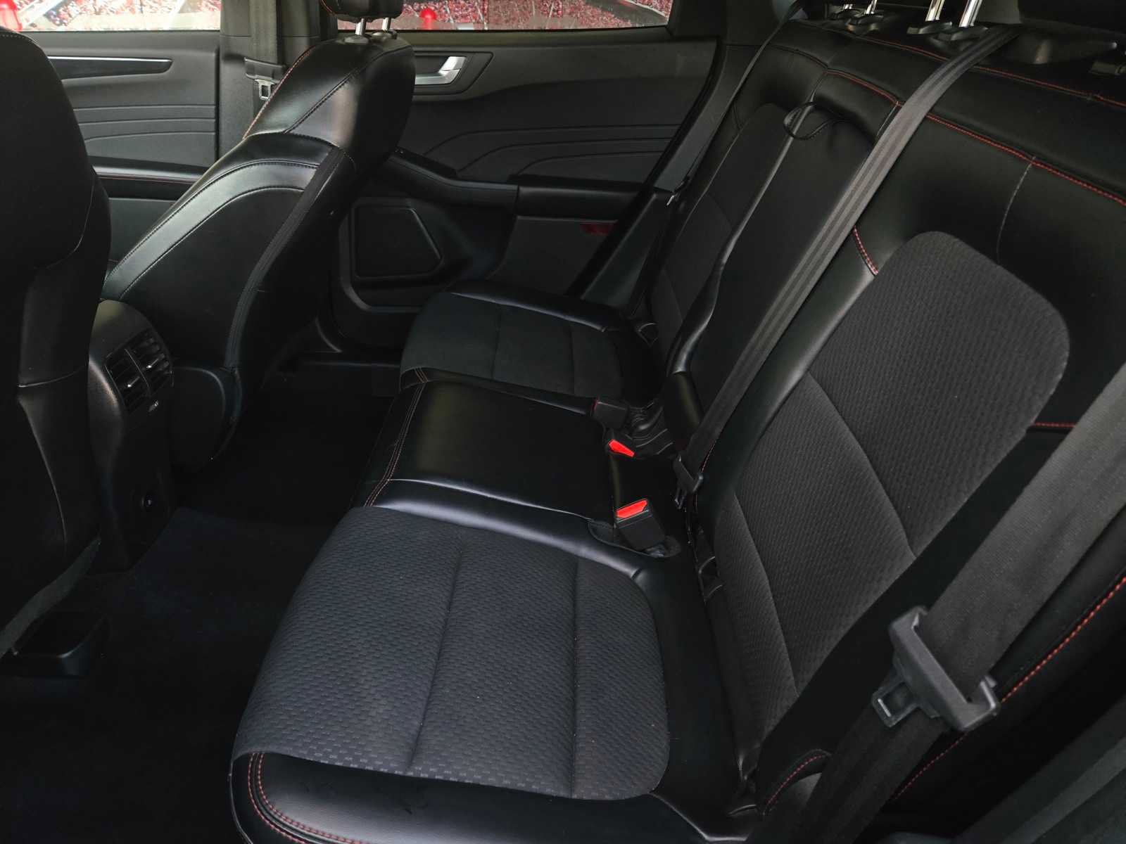 Used 2023 Ford Escape ST-Line w/ Tech Pack #1 AWD/4WD image 11