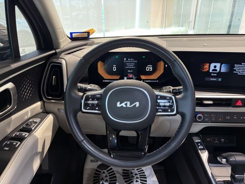 Used 2025 Kia Sorento S w/ Panoramic Sunroof Package FWD image 15