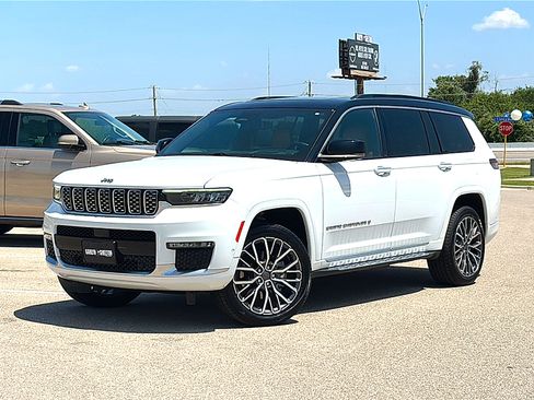 Used 2021 Jeep Grand Cherokee L Summit AWD/4WD image 2
