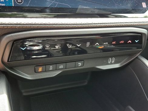 Certified 2026 Jeep Cherokee Limited AWD/4WD image 16