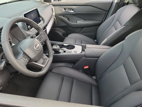 New 2026 Nissan Rogue Dark Armor FWD image 3