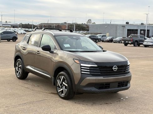 New 2026 Nissan Kicks SV image 5