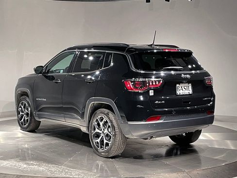 Used 2025 Jeep Compass Limited AWD/4WD image 13