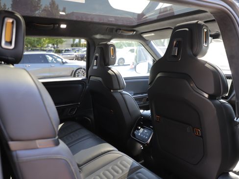Used 2024 Rivian R1S Adventure AWD/4WD image 14