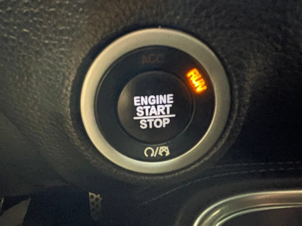 Used 2018 Dodge Challenger R/T RWD image 28