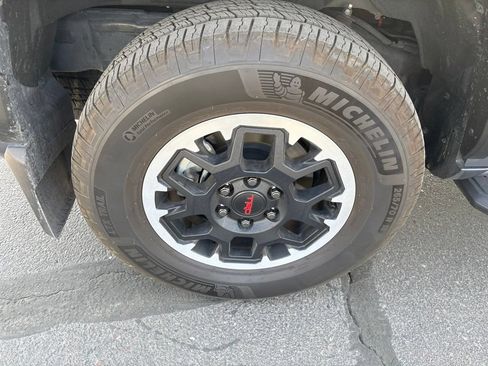 Used 2025 Toyota 4Runner TRD Off-Road Premium w/ Tow Technology Package AWD/4WD image 17