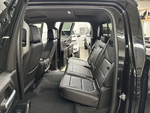 Used 2019 Chevrolet Silverado 1500 LT Trail Boss AWD/4WD image 17