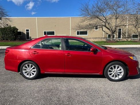 Used 2012 Toyota Camry XLE image 3