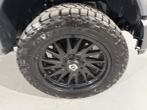 Used 2023 Ford F350 Platinum image 11