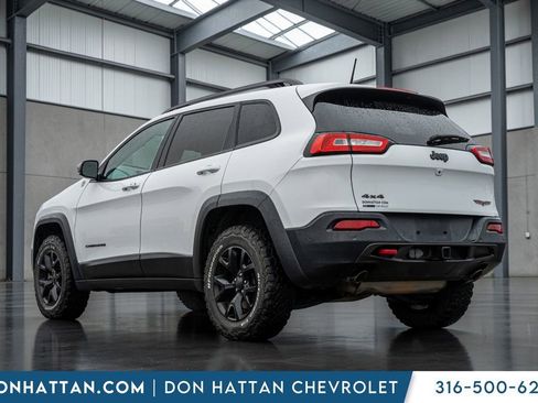 Used 2016 Jeep Cherokee Trailhawk w/ Comfort/Convenience Group image 30