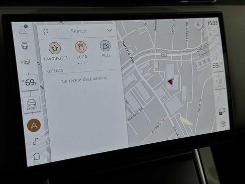 New 2026 Land Rover Range Rover Velar Dynamic SE image 14