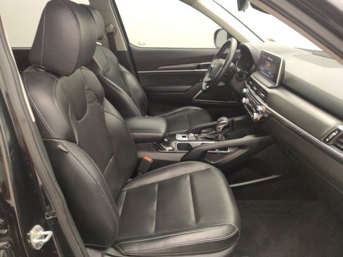Used 2022 Kia Telluride LX AWD/4WD image 21