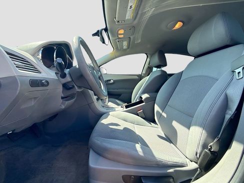 Used 2011 Chevrolet Malibu LS FWD image 18