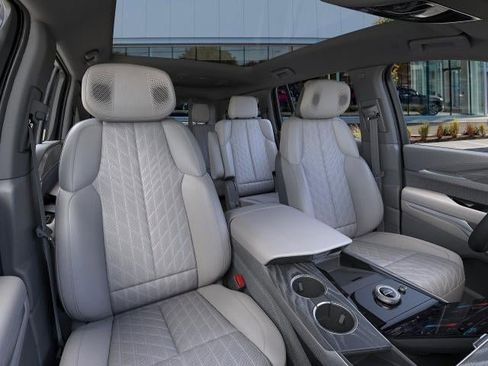 New 2025 Cadillac Escalade IQ Sport 1 w/ Smart Trailering package AWD/4WD image 16