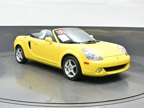 Used 2003 Toyota MR2 w/ Leather Pkg image 8