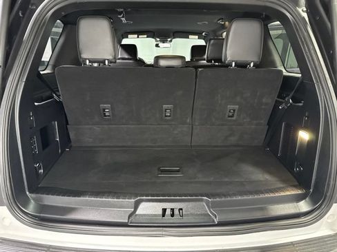 Used 2021 Ford Expedition XLT AWD/4WD image 28