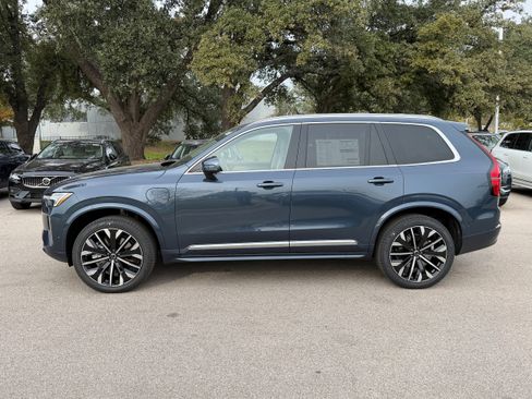 New 2026 Volvo XC90 T8 Ultra image 3